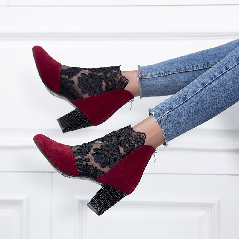 Suri⢠Fashionable Lace Mesh Shoes
