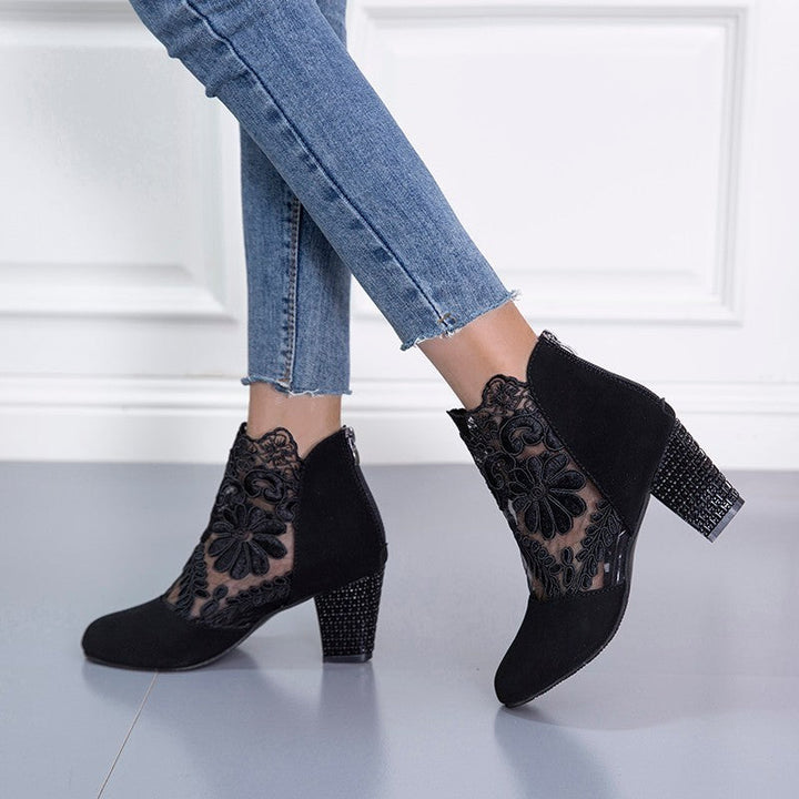 Suri⢠Fashionable Lace Mesh Shoes
